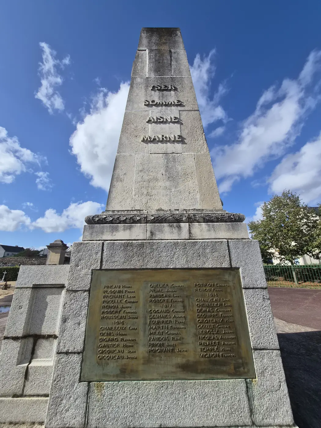 Le Monument aux Morts de Saint-Mars-la-Jaille : les 77 noms de 1914-1918